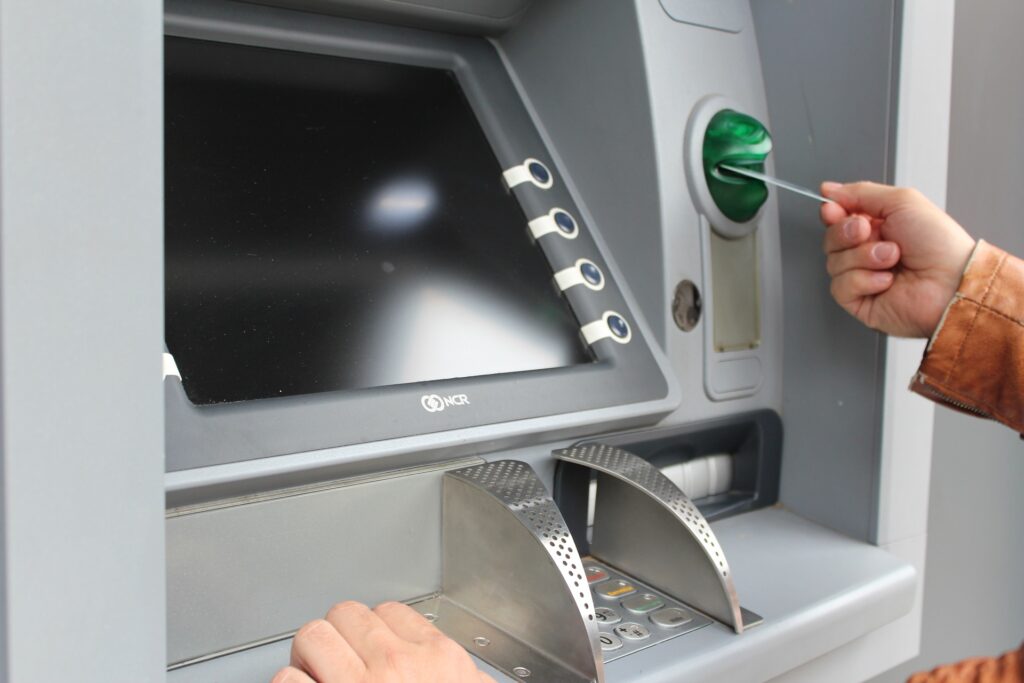 chuyen-tien-qua-ATM-1
